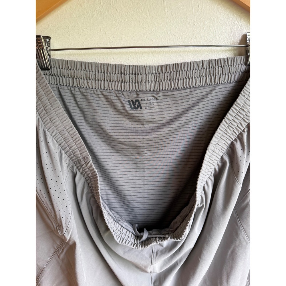 VRST Mens 7" Run Shorts Silver Shadow Grey 2XL NWT Reflective Mesh Lining - Picture 4 of 8